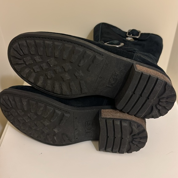 UGG Australia boots, Size 6.5 - Picture 6 of 6